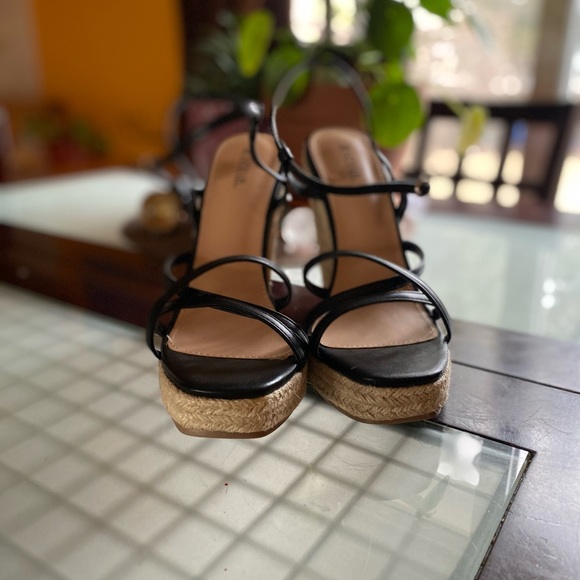 Just fab black wedges size 8.5 - Picture 4 of 4